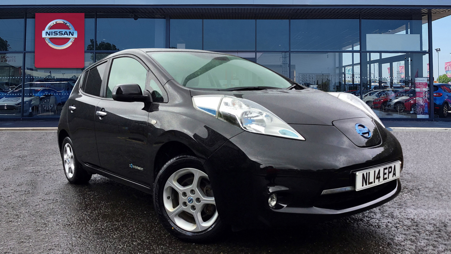 Buy Online Nissan Leaf 80kW Acenta 24kWh 5dr Auto Electric Hatchback